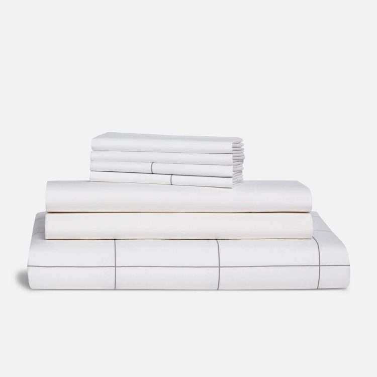 Cooling Cotton Percale Sheet Set - Duvet, Fitted Sheet, Flat Sheet, Pillowcases Size Queen in Black/White | Best Sheets for Hot Sleepers by Brooklinen - MadeInUSA