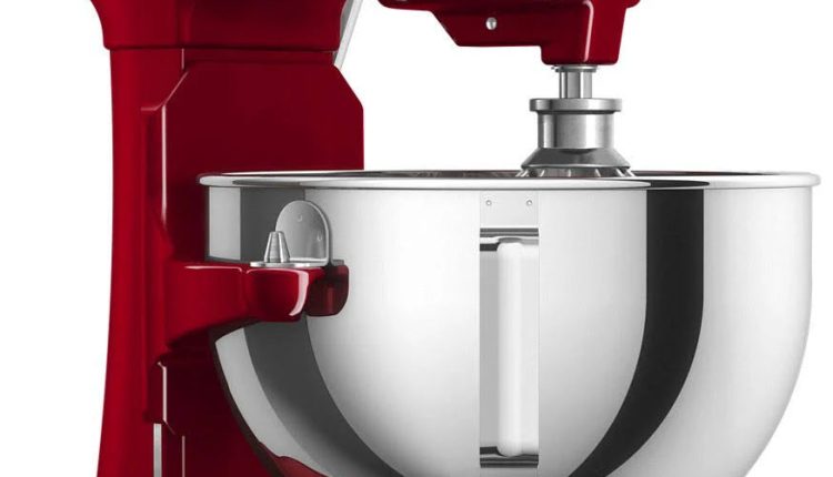 KitchenAid - 5.5 Quart Bowl-Lift Stand Mixer - Empire Red - MadeInUSA