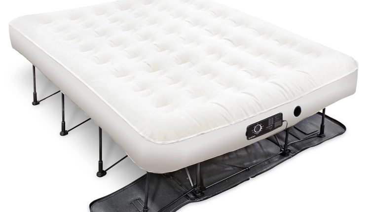 Ivation EZ-Bed Queen Air Mattress with Built in Pump, Deflate Defender Technology Inflatable Mattress - MadeInUSA