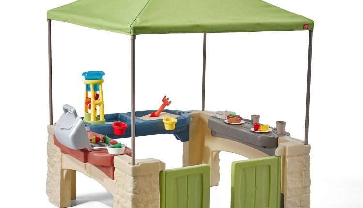 Step2 All Around Playtime Patio with Canopy - MadeInUSA