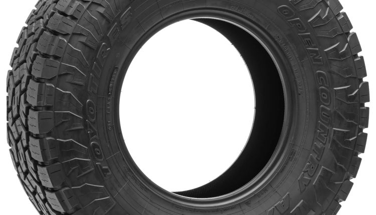 Toyo Open Country A/T III 235/75R15 108T - MadeInUSA